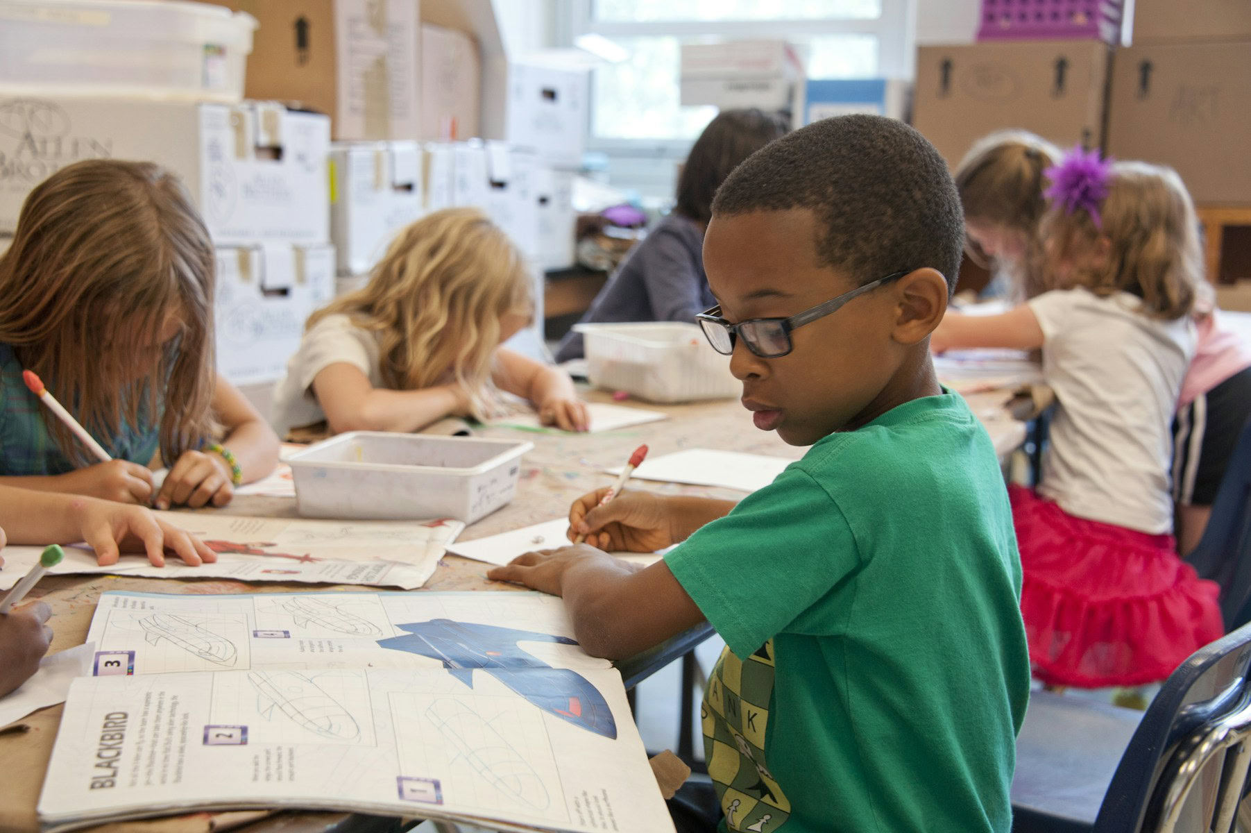 Ontdek praktische strategieën om effectief samenwerken te stimuleren in de klas en leerlingbetrokkenheid te verhogen voor een dynamische leeromgeving.